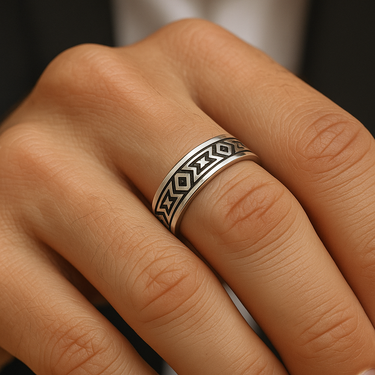 “NO LOOKING BACK” design ring - 950 Silver